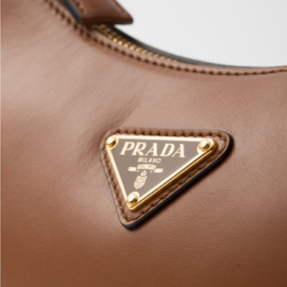 Prada Arqué small Brown Cognac leather shoulder bag. - Picture 3 of 7